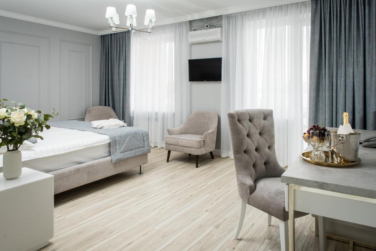 Rakhat Hotel Орал Екстер'єр фото